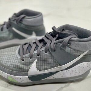 NIKE KD13 TEAM PLATINUM WOLF GREY EDITION CK6017-001 KEVIN DURANT KD AIR MAX kD